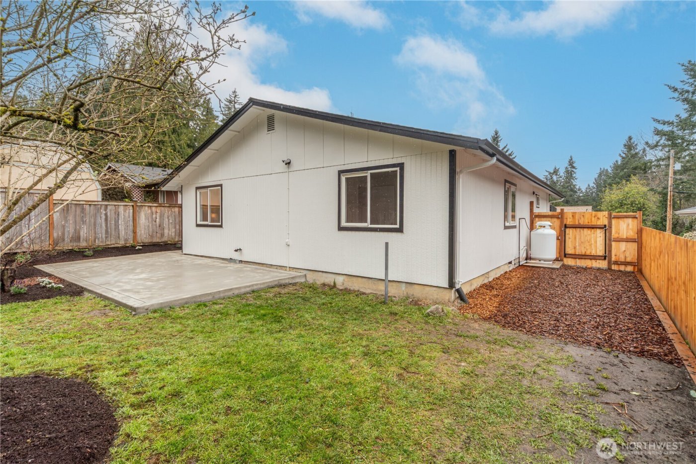 6485 NE Bell Str. , Suquamish, WA 98392