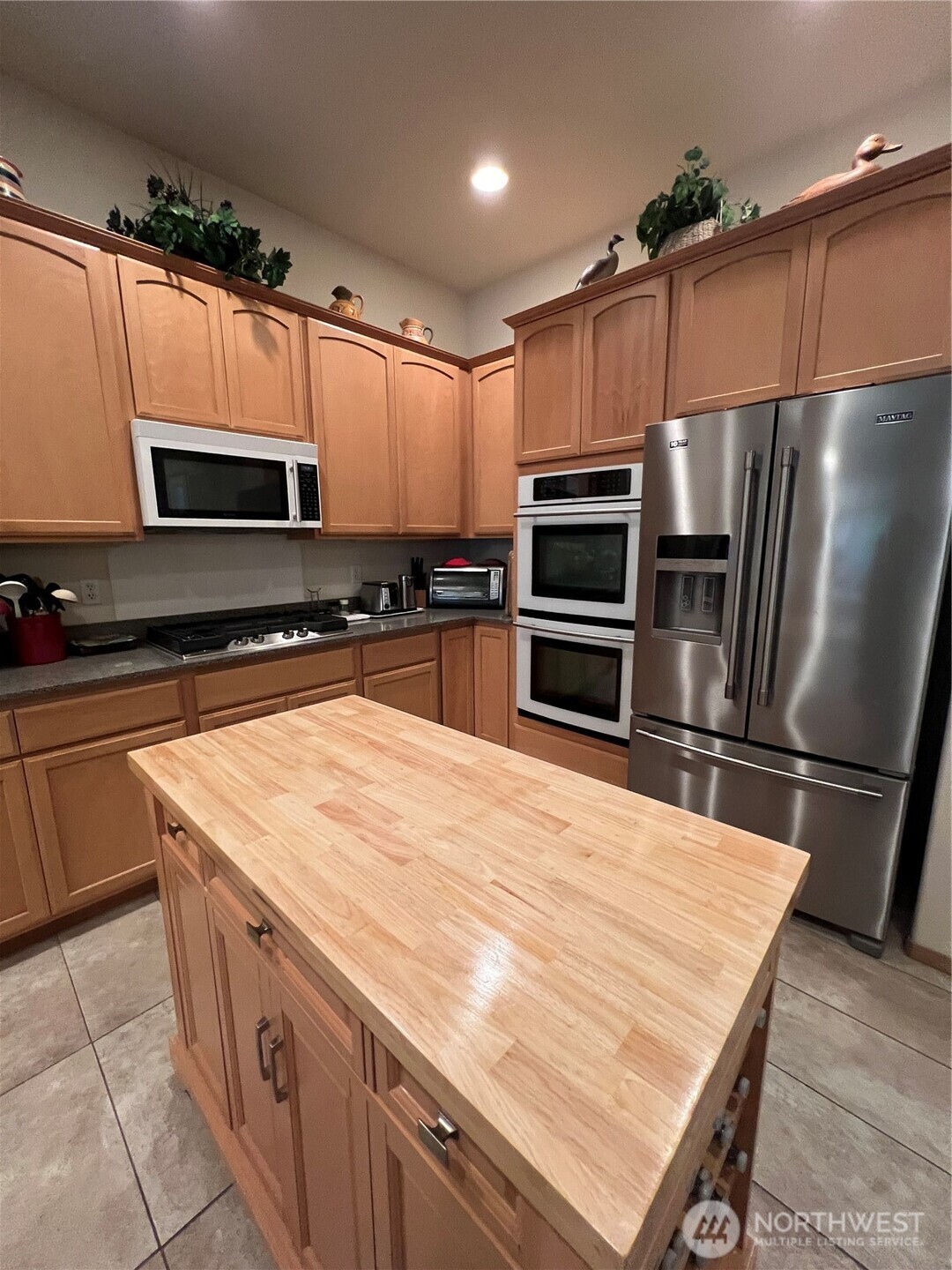 8536 Bainbridge Loop NE, Lacey, WA 98516