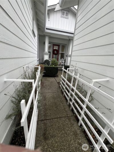 8536 Bainbridge Loop NE, Lacey, WA 98516 - Photo 4