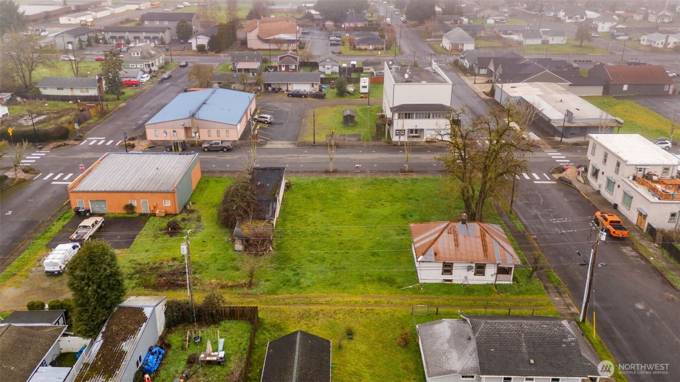 421 Davidson Avenue , Woodland, WA 98674