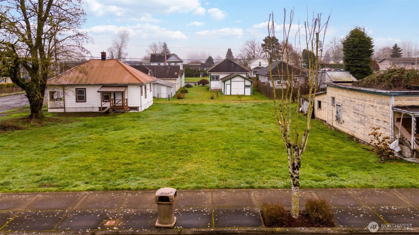 421 Davidson Avenue , Woodland, WA 98674