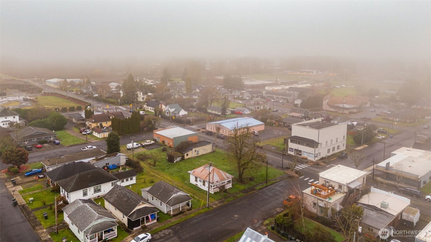 421 Davidson Avenue , Woodland, WA 98674