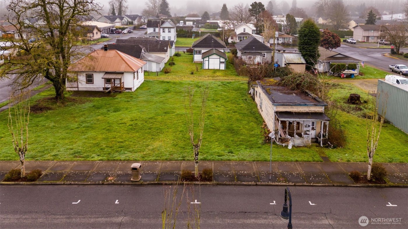 421 Davidson Avenue , Woodland, WA 98674