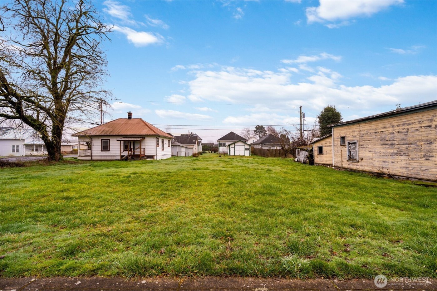 421 Davidson Avenue , Woodland, WA 98674