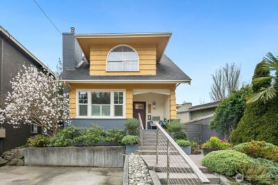 3847 Beach Drive SW, Seattle, WA 98116 - Photo 2