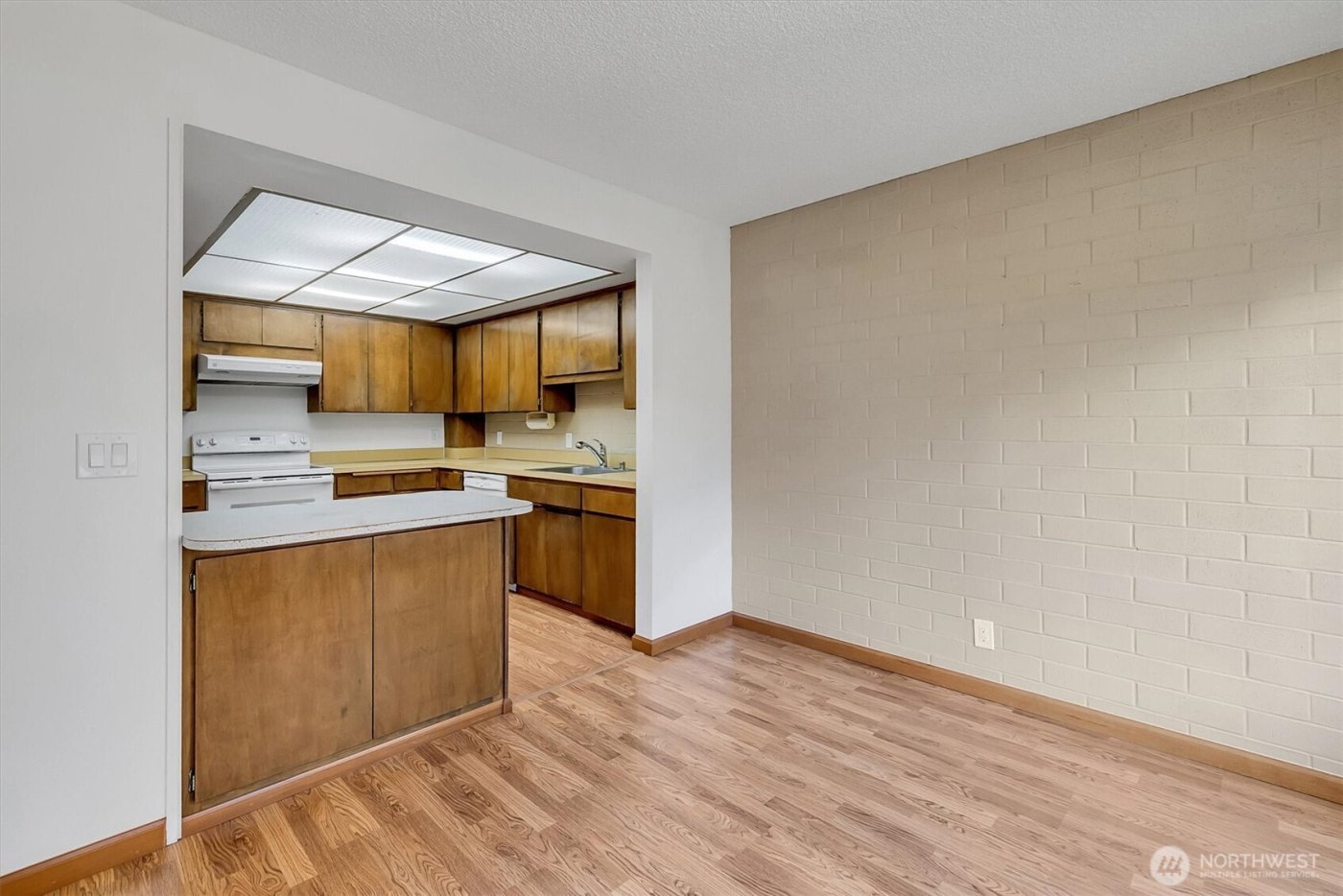 11019 B Glen Acres Drive S, Seattle, WA 98168-1581