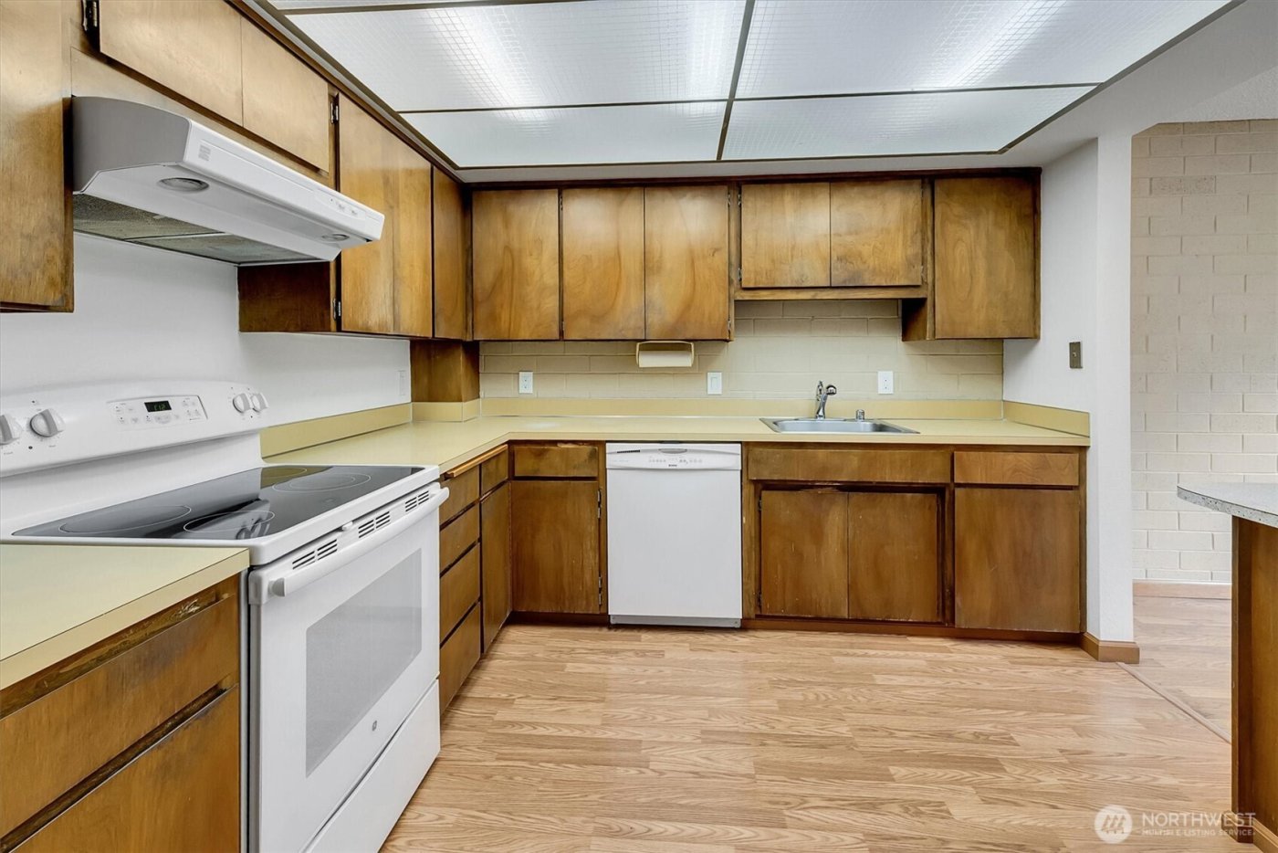 11019 B Glen Acres Drive S, Seattle, WA 98168-1581