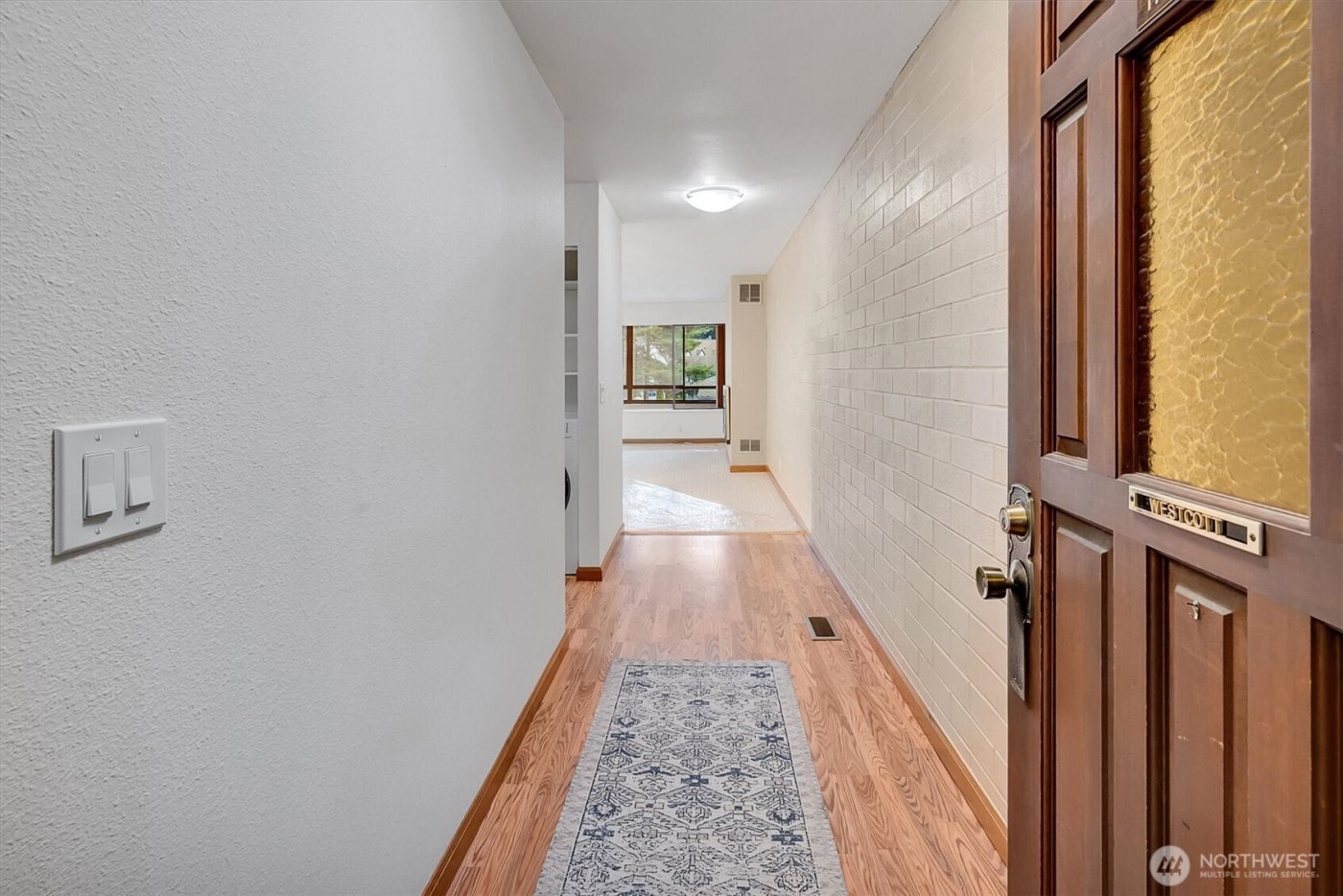 11019 B Glen Acres Drive S, Seattle, WA 98168-1581