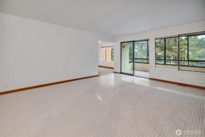 11019 B Glen Acres Drive S, Seattle, WA 98168-1581 - Photo 10