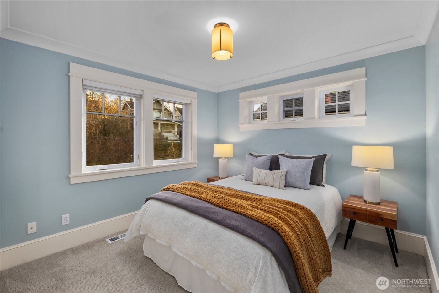 426 Smith Street , Seattle, WA 98109