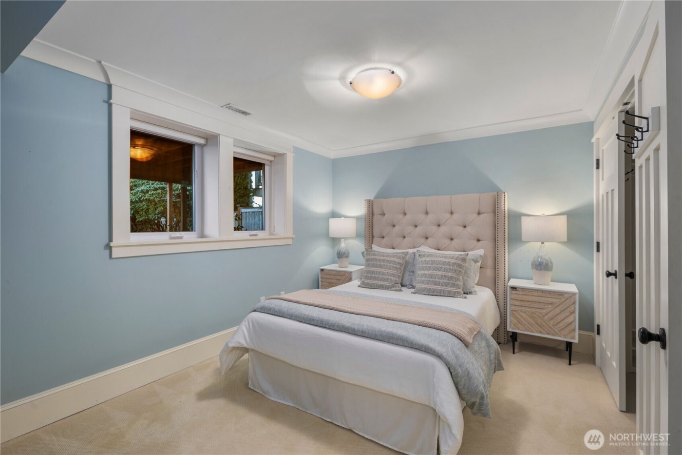 426 Smith Street , Seattle, WA 98109