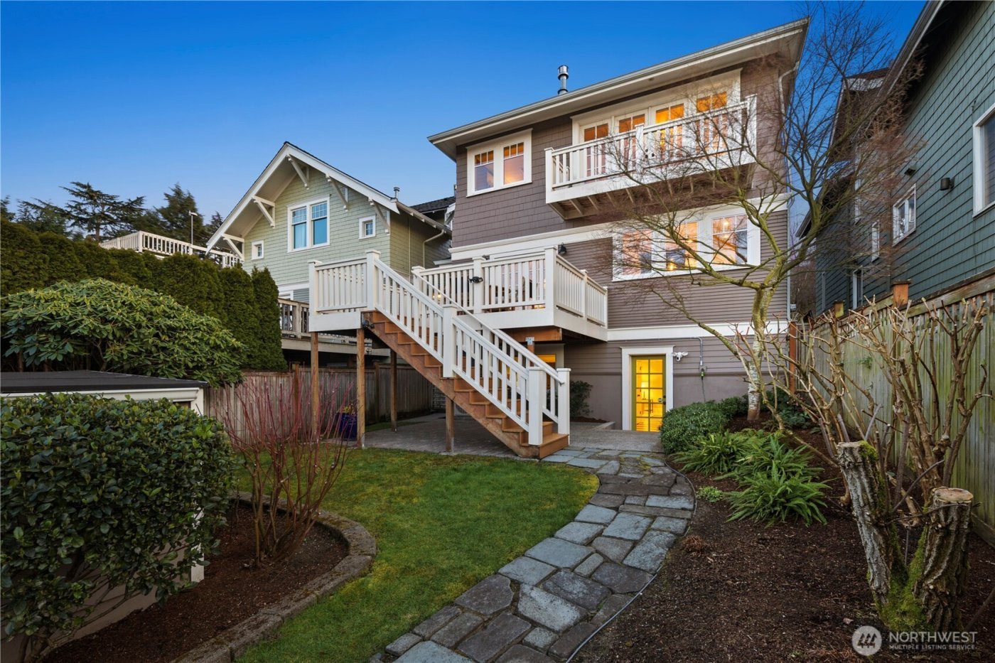 426 Smith Street , Seattle, WA 98109