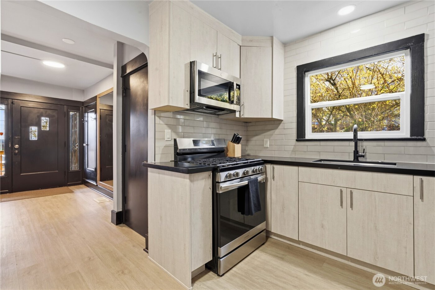 5506 5th Avenue NW, Seattle, WA 98017