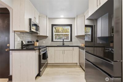 5506 5th Avenue NW, Seattle, WA 98017 - Photo 14