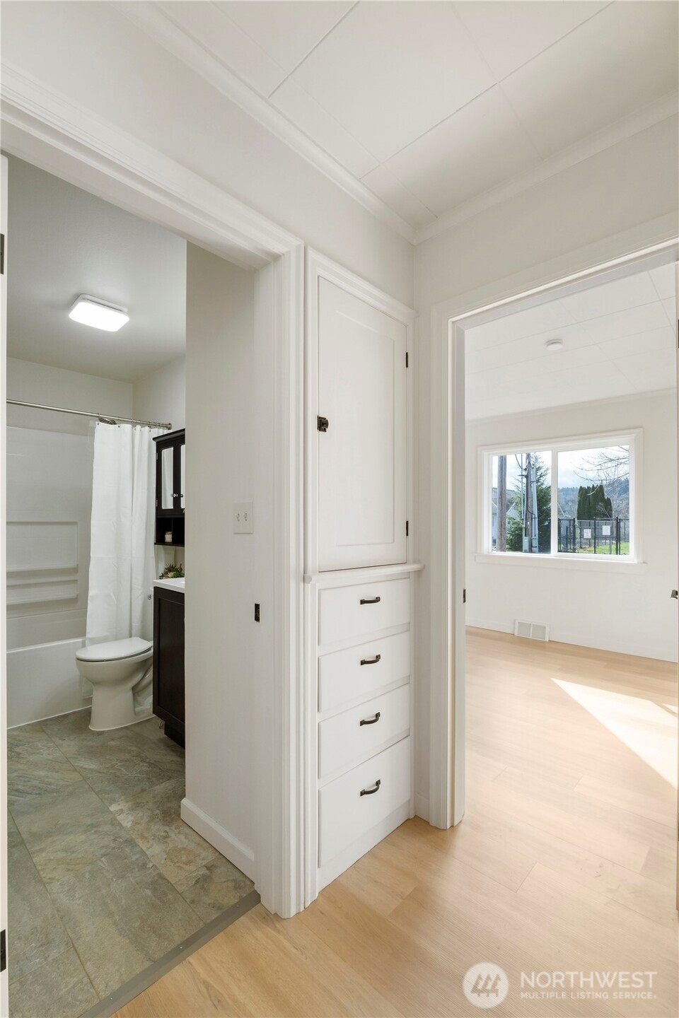 319 4th Avenue SE, Puyallup, WA 98372