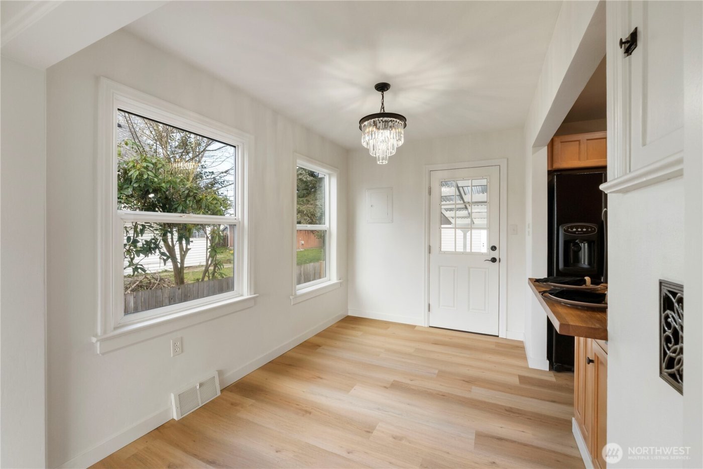 319 4th Avenue SE, Puyallup, WA 98372