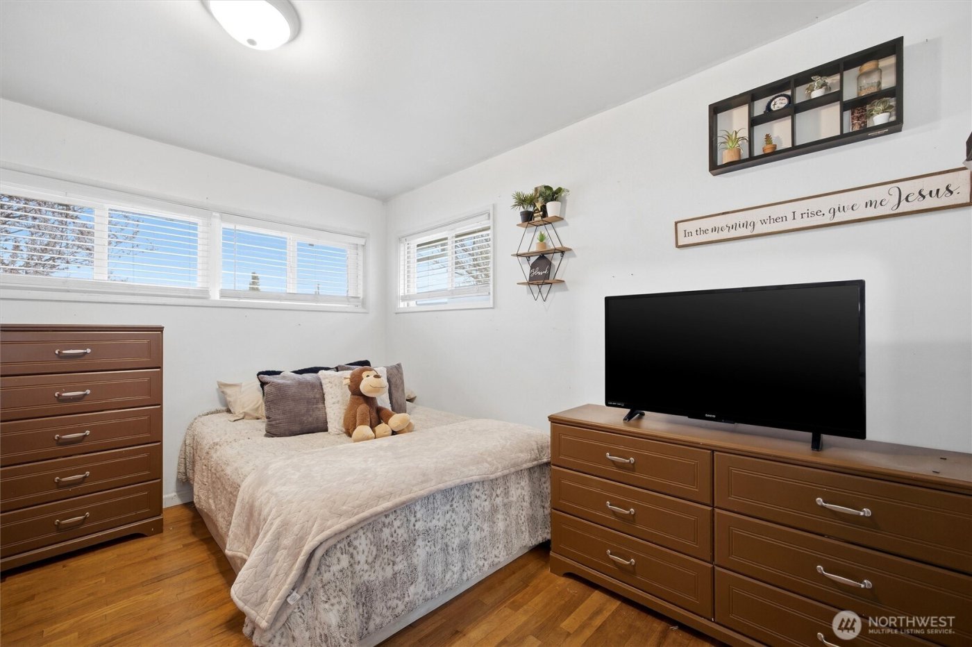 1715 N 15th Avenue , Pasco, WA 99301