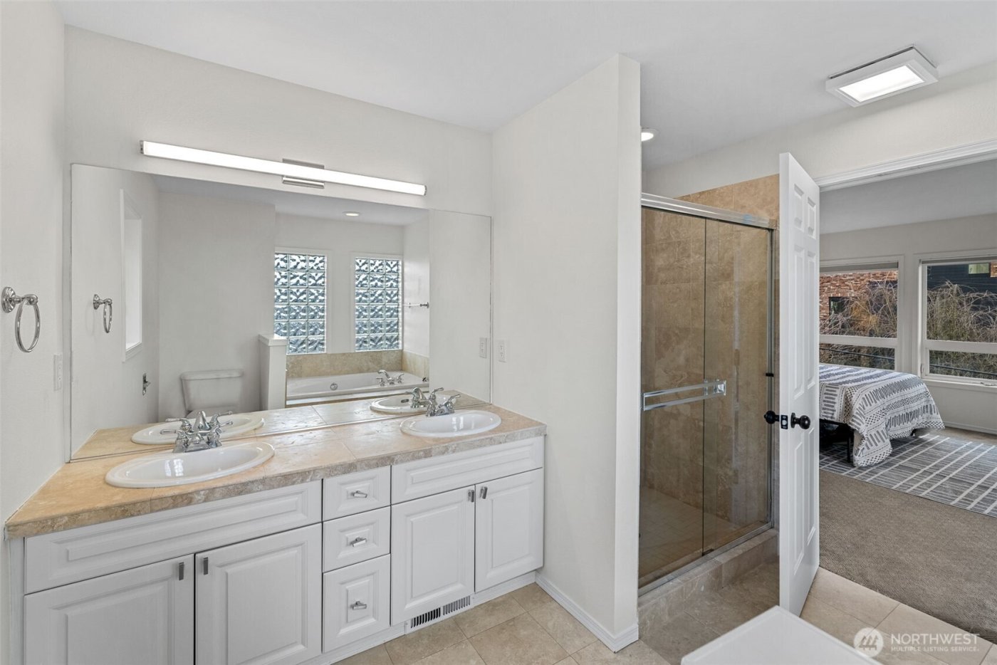 1203 5th Avenue N, Seattle, WA 98109