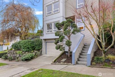 1203 5th Avenue N, Seattle, WA 98109 - Photo 2