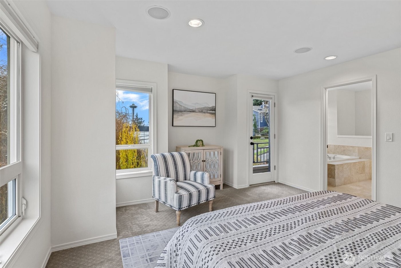 1203 5th Avenue N, Seattle, WA 98109