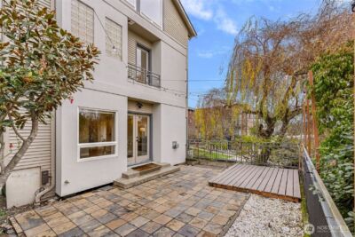 1203 5th Avenue N, Seattle, WA 98109 - Photo 35