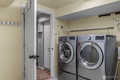 1203 5th Avenue N, Seattle, WA 98109 - Photo 37