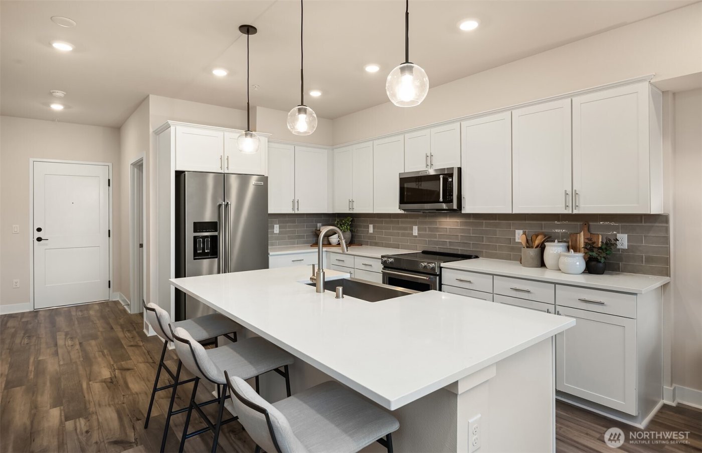 6901 NE 184th Lane #308, Kenmore, WA 98028