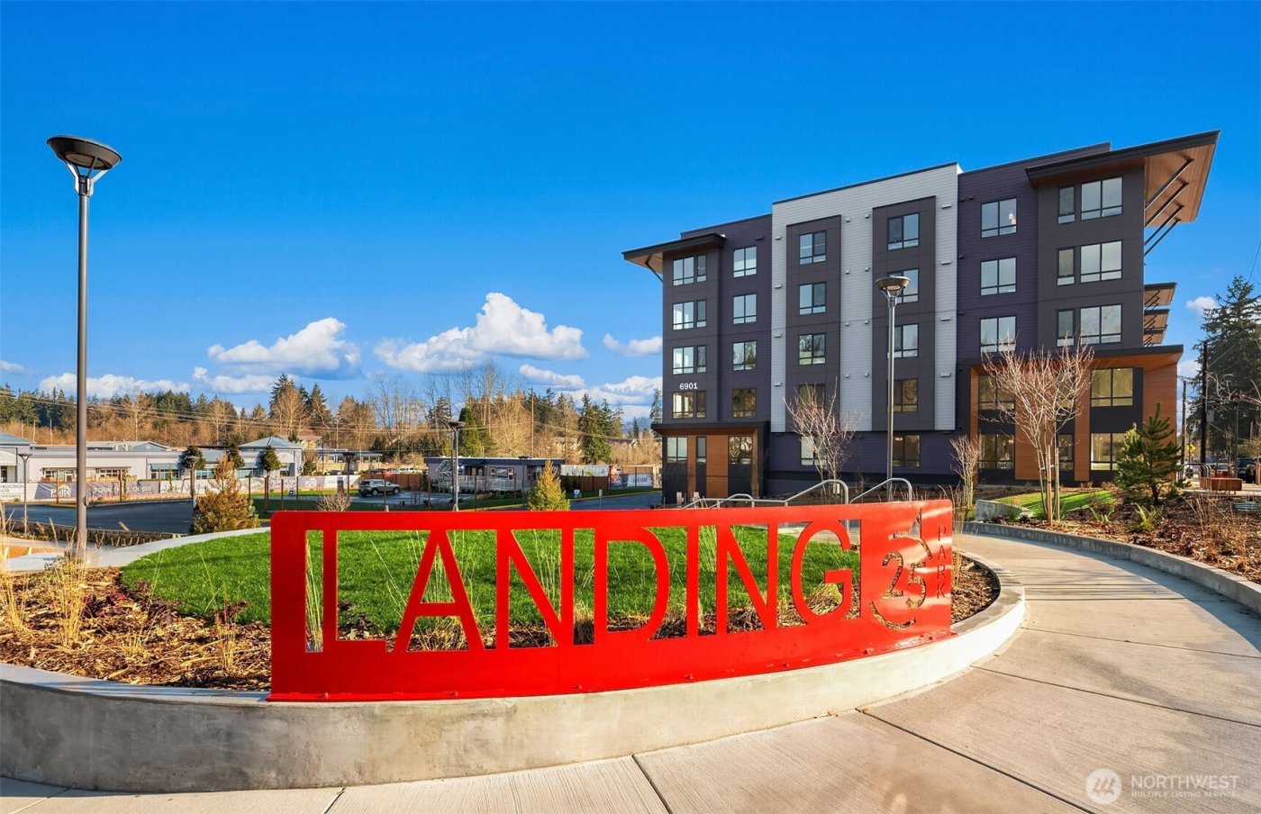 6901 NE 184th Lane #110, Kenmore, WA 98028