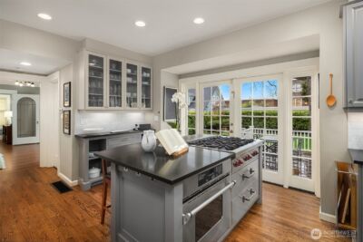 3609 Burke Avenue N, Seattle, WA 98103 - Photo 11