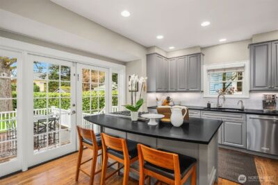 3609 Burke Avenue N, Seattle, WA 98103 - Photo 14