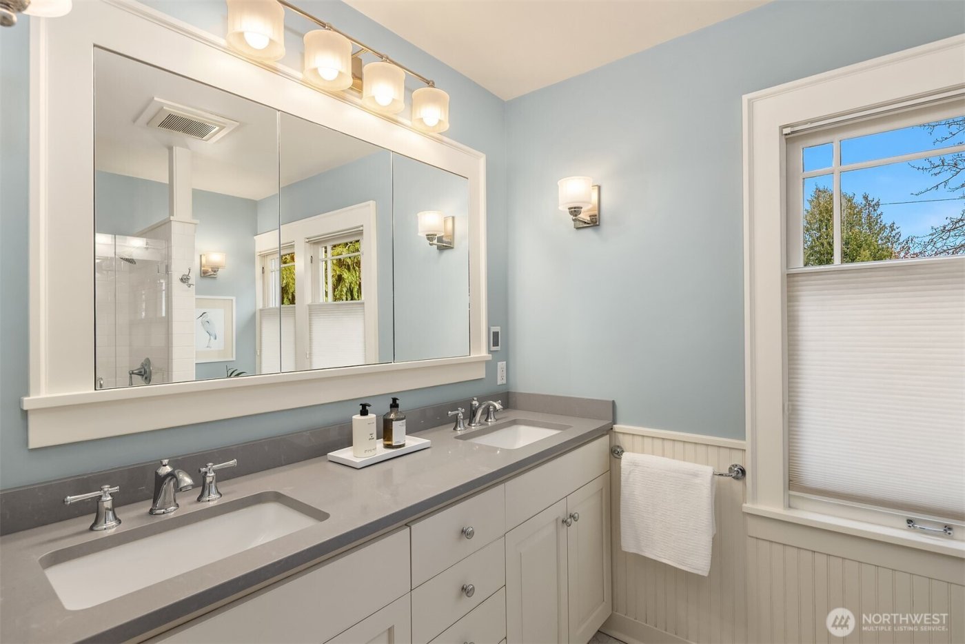 3609 Burke Avenue N, Seattle, WA 98103