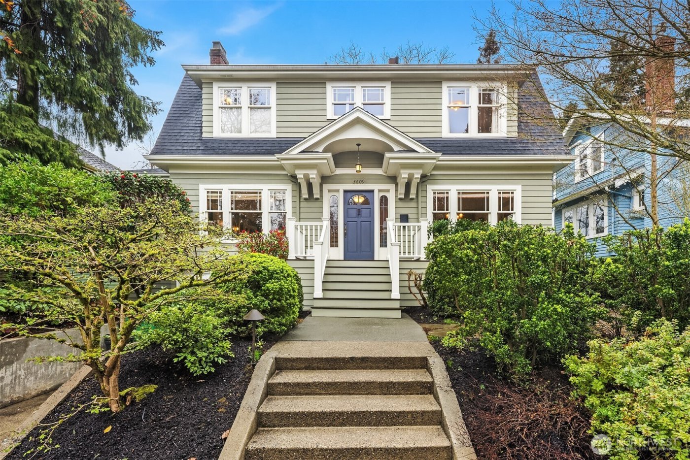 3609 Burke Avenue N, Seattle, WA 98103