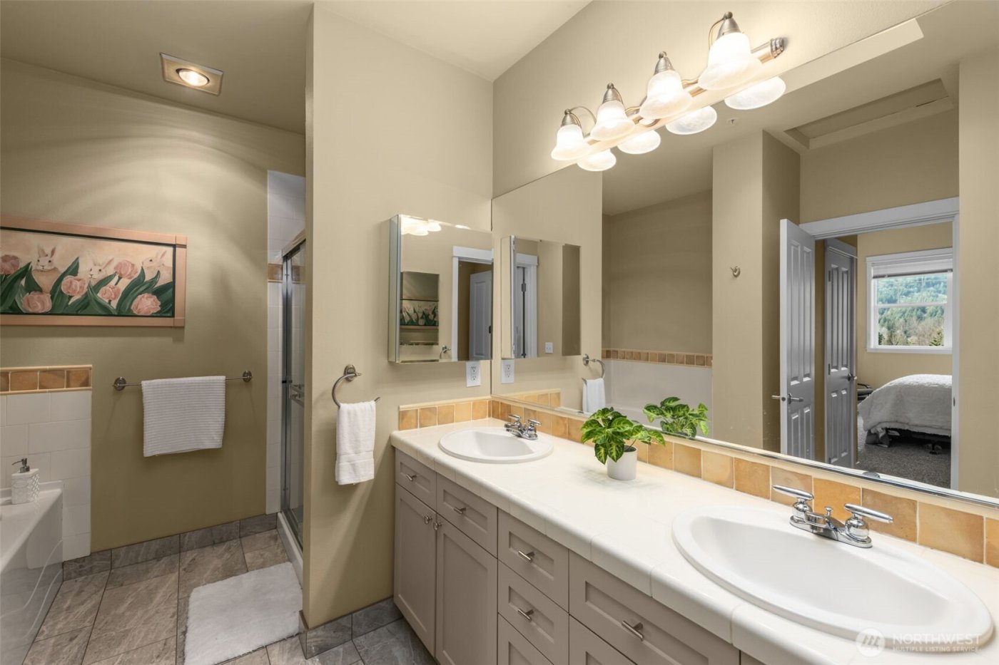 1000 Cabin Creek Lane SW #D304, Issaquah, WA 98027