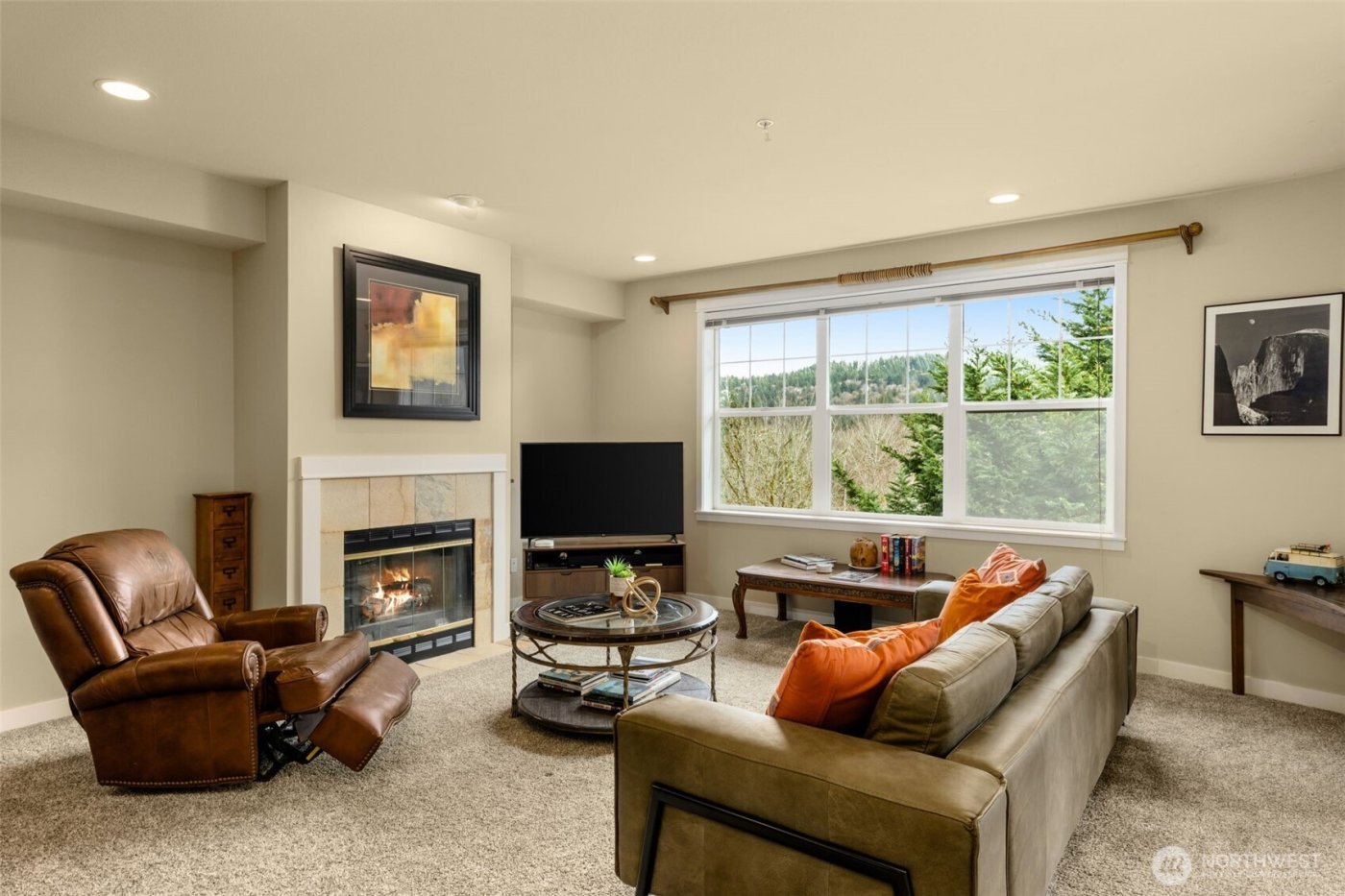 1000 Cabin Creek Lane SW #D304, Issaquah, WA 98027