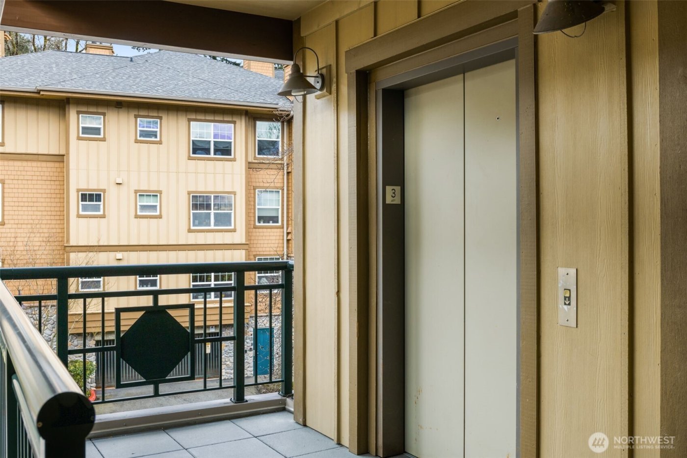 1000 Cabin Creek Lane SW #D304, Issaquah, WA 98027