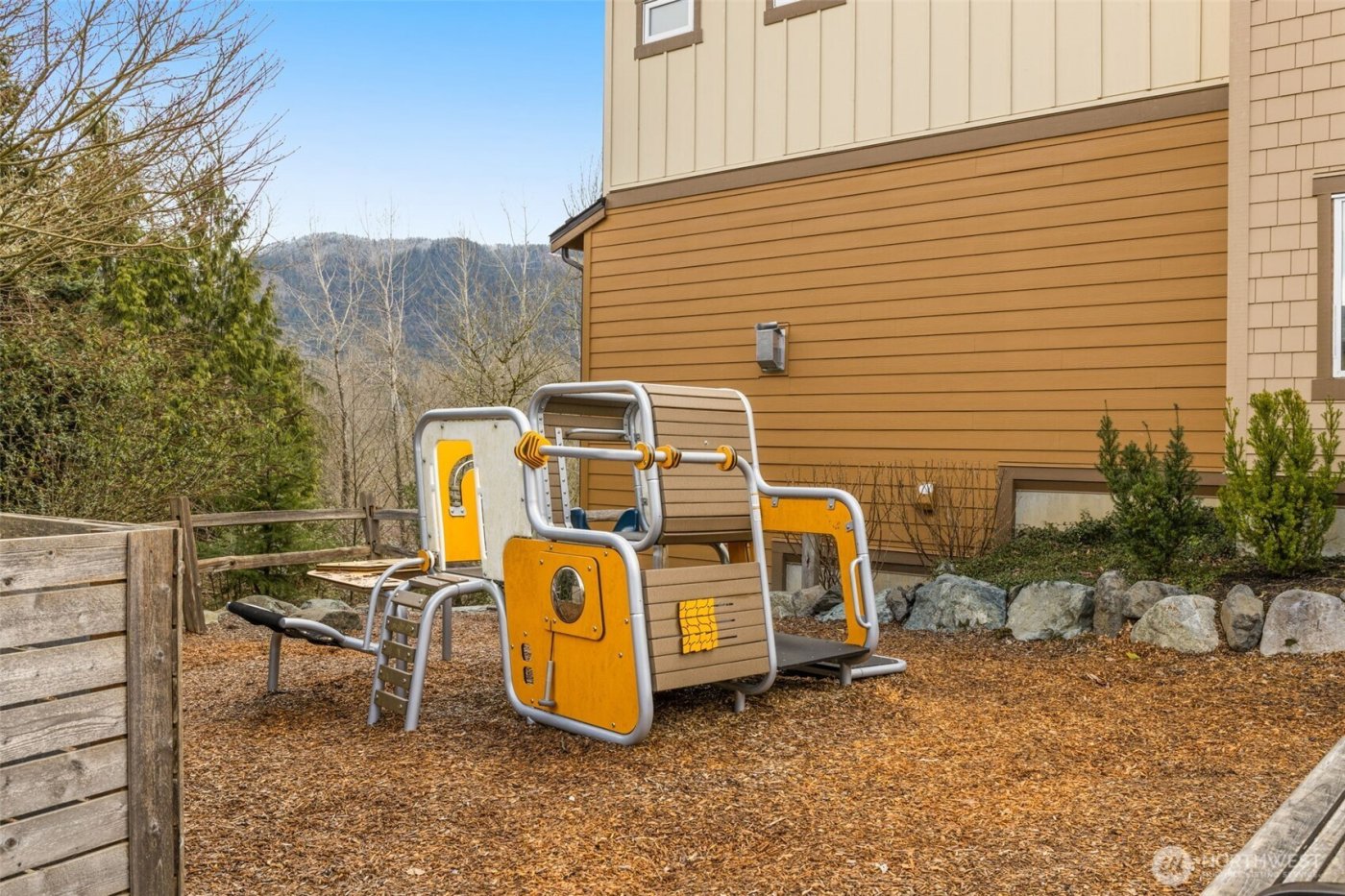 1000 Cabin Creek Lane SW #D304, Issaquah, WA 98027