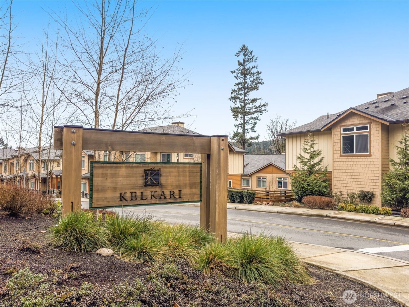 1000 Cabin Creek Lane SW #D304, Issaquah, WA 98027