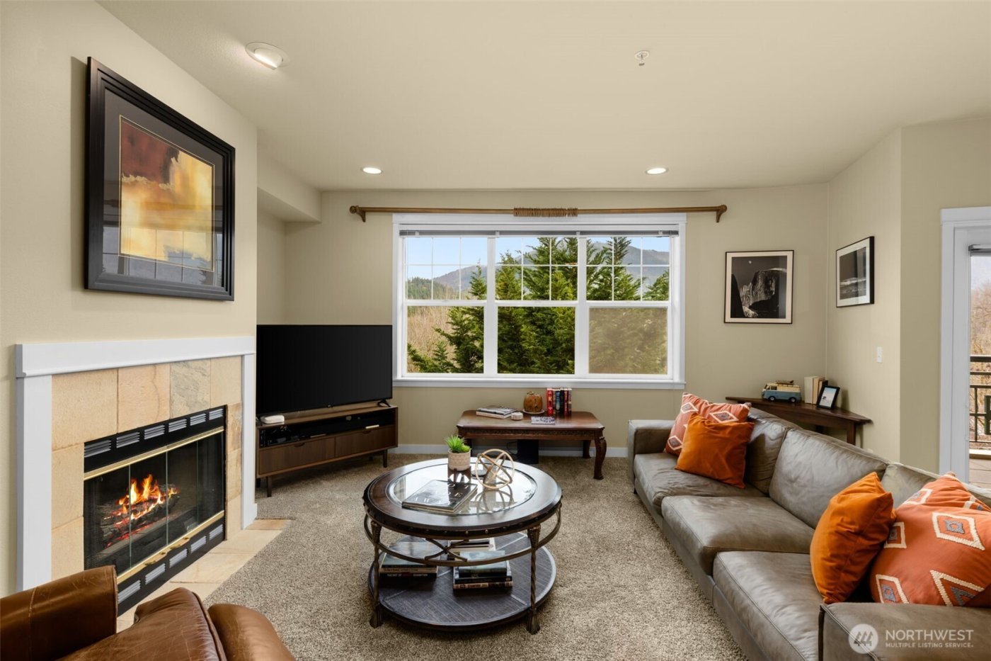 1000 Cabin Creek Lane SW #D304, Issaquah, WA 98027