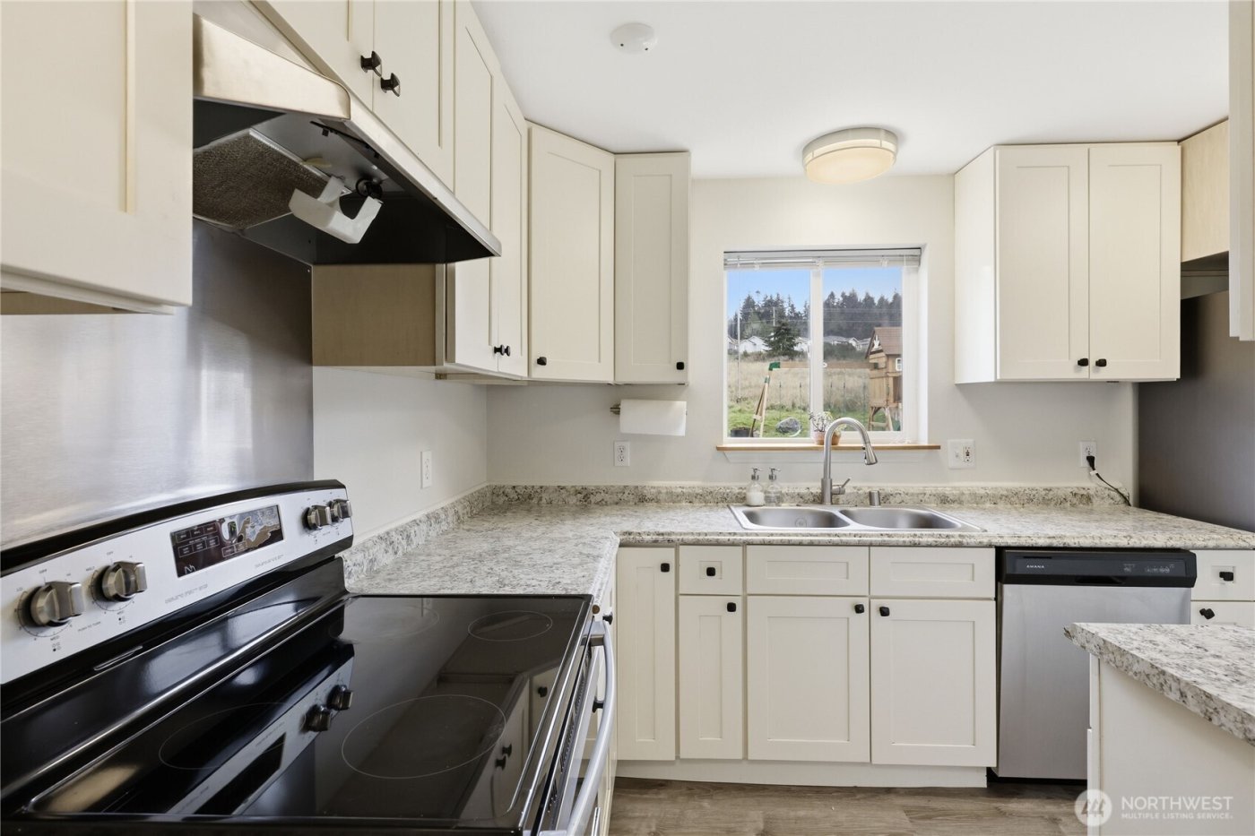 110 Alpine Loop , Sequim, WA 98382