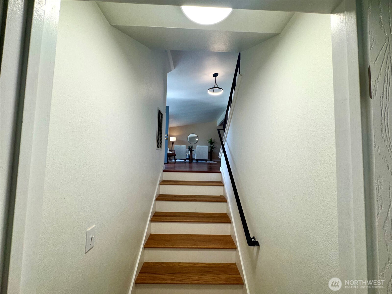 12821 87th Avenue NE, Kirkland, WA 98034