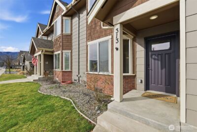 313 N Wright Avenue , Cle Elum, WA 98922 - Photo 2