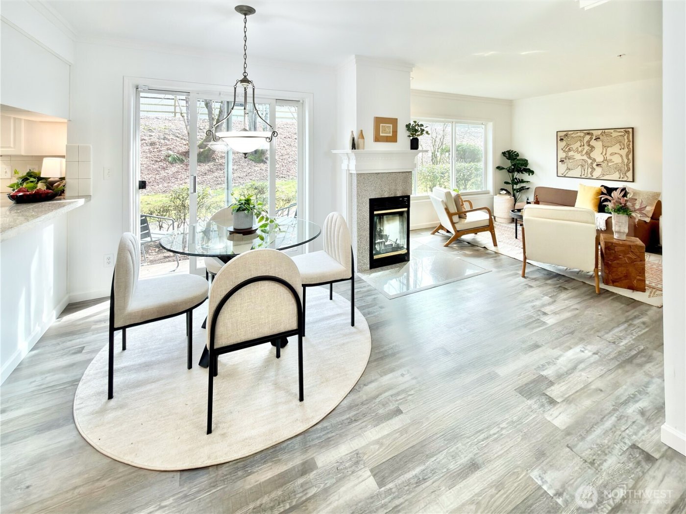 210 10th Street #4, Kirkland, WA 98033