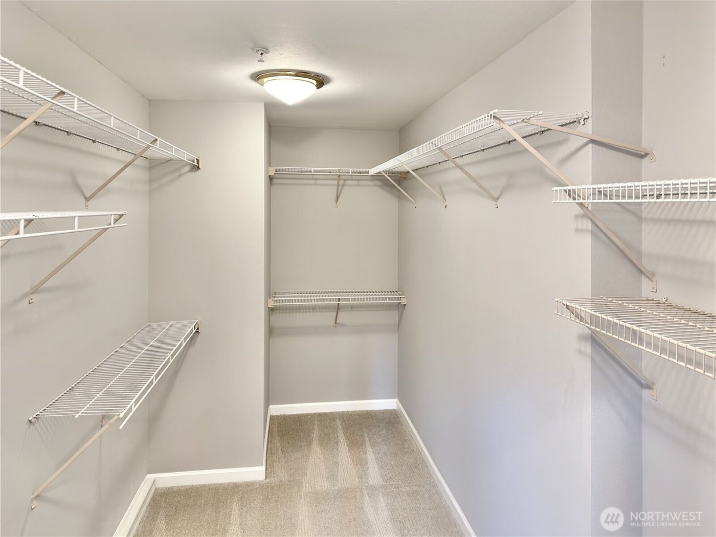 210 10th Street #4, Kirkland, WA 98033