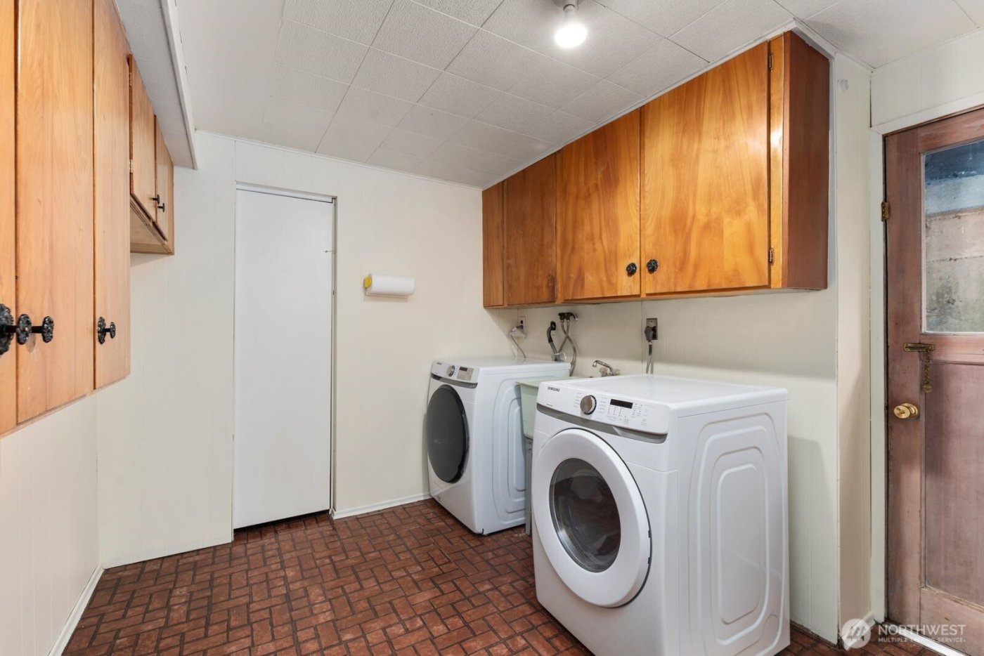 200 NW 177th Street , Shoreline, WA 98177