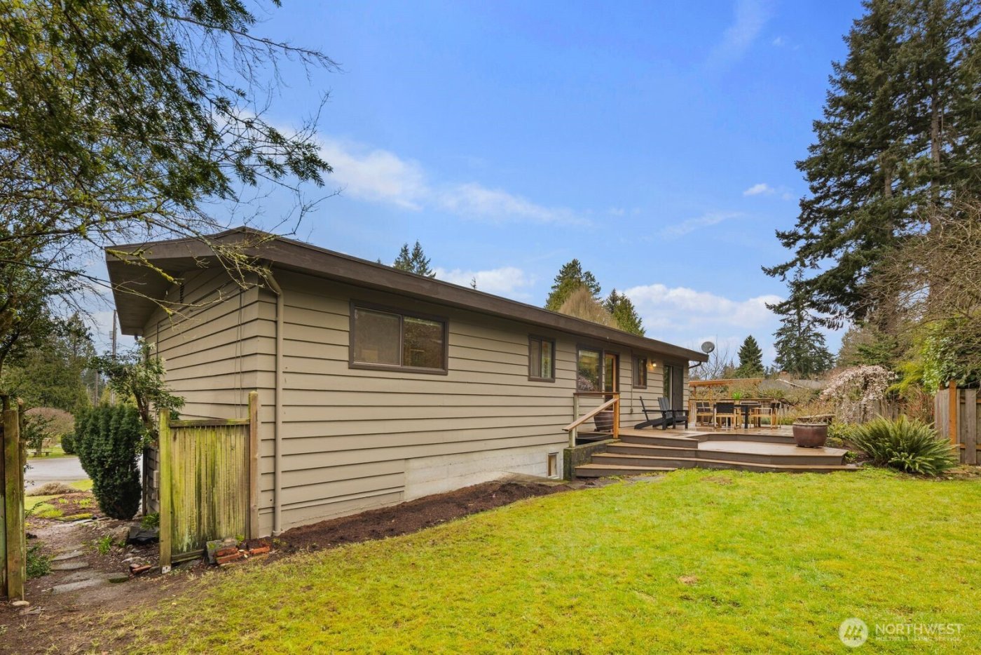 200 NW 177th Street , Shoreline, WA 98177