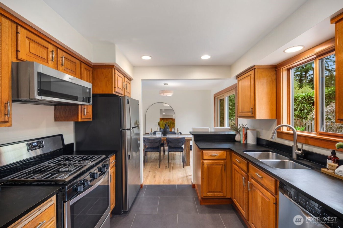 200 NW 177th Street , Shoreline, WA 98177