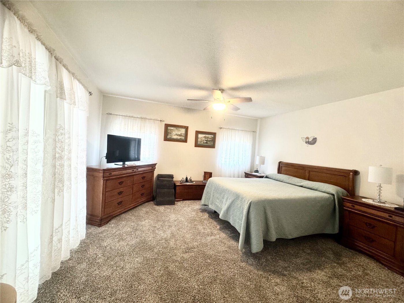 450 E Parkway Blvd , Shelton, WA 98584