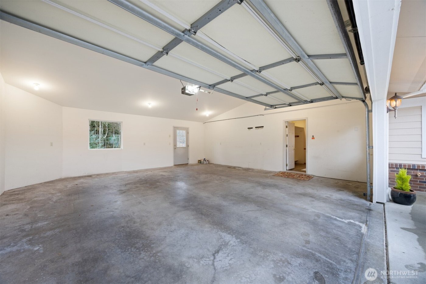 1231 Broad Street , Bellingham, WA 98229