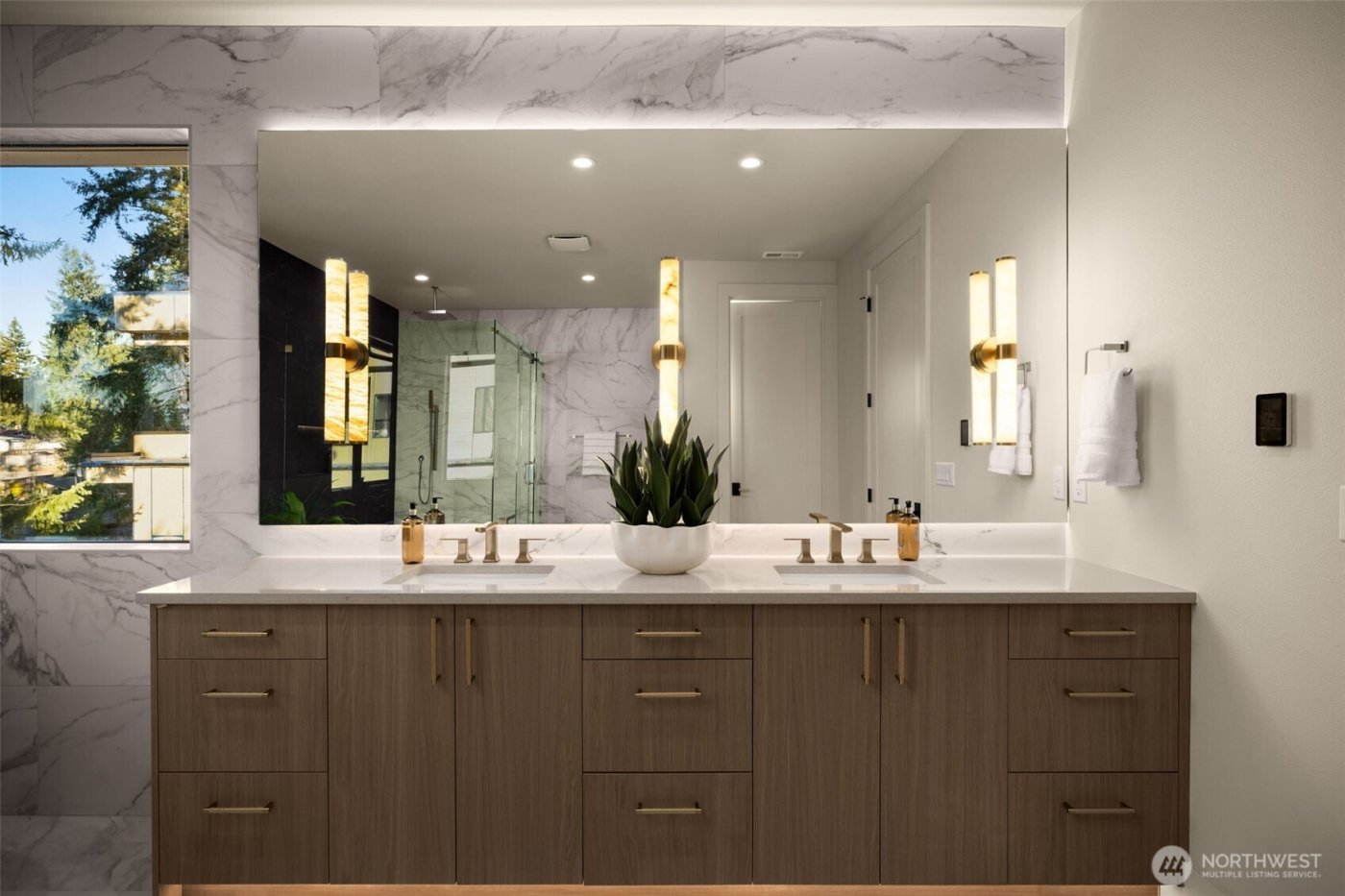 14948 SE 43rd Street , Bellevue, WA 98006