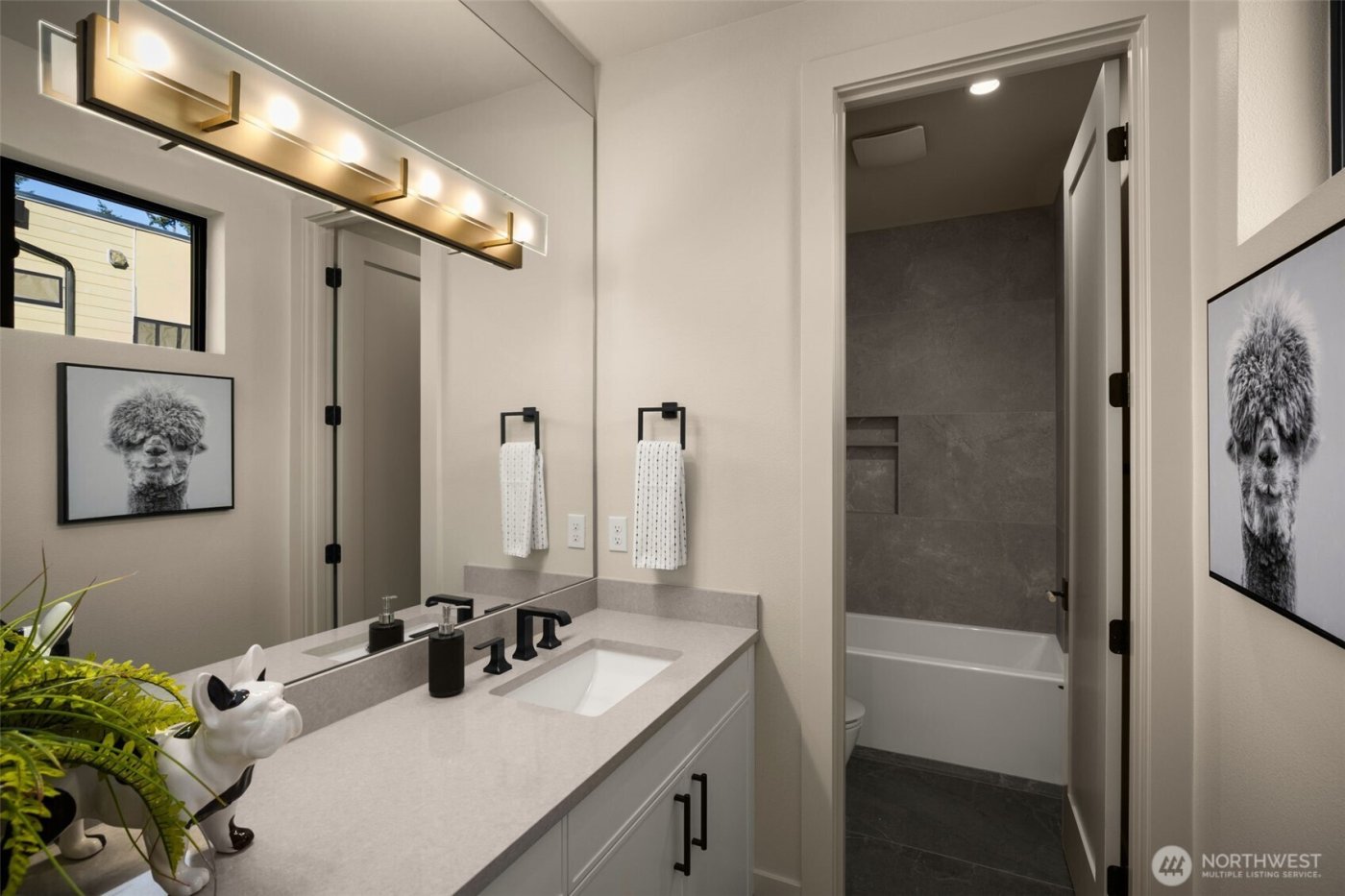 14948 SE 43rd Street , Bellevue, WA 98006